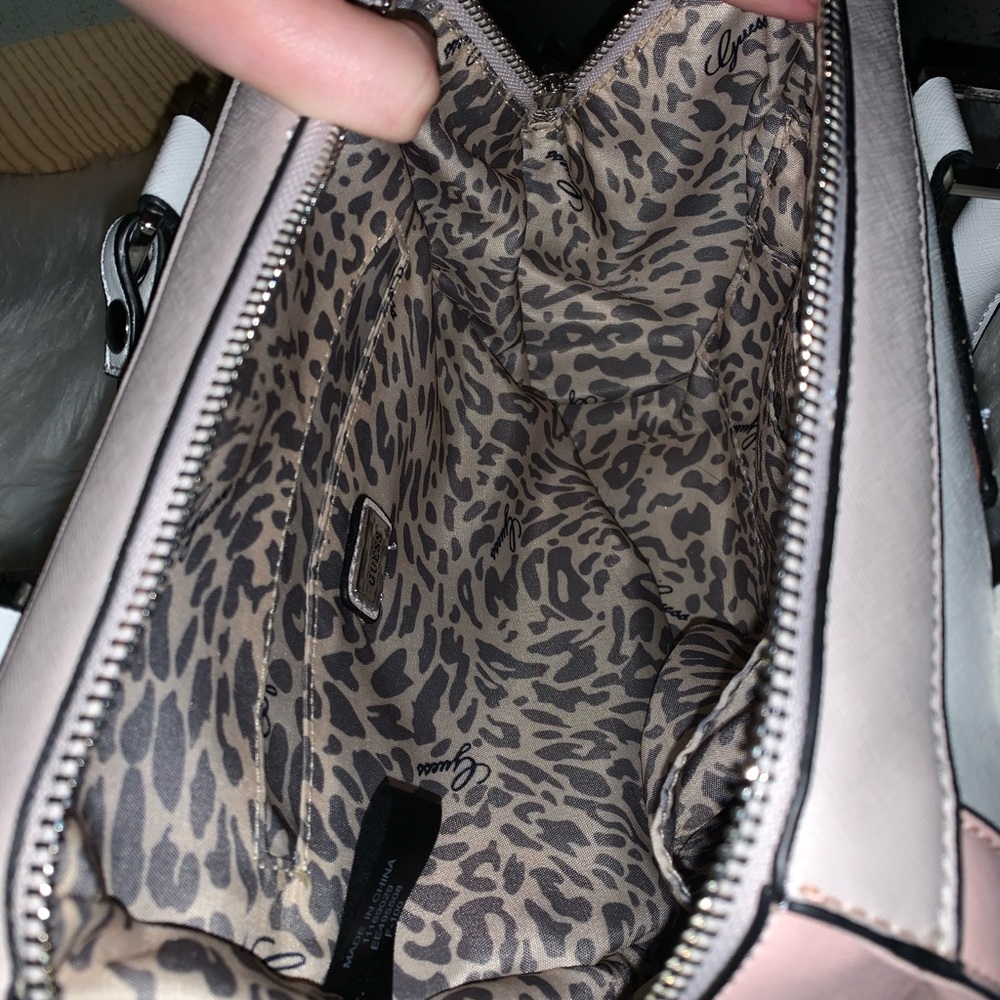 Guess bag - Picture 4 of 4